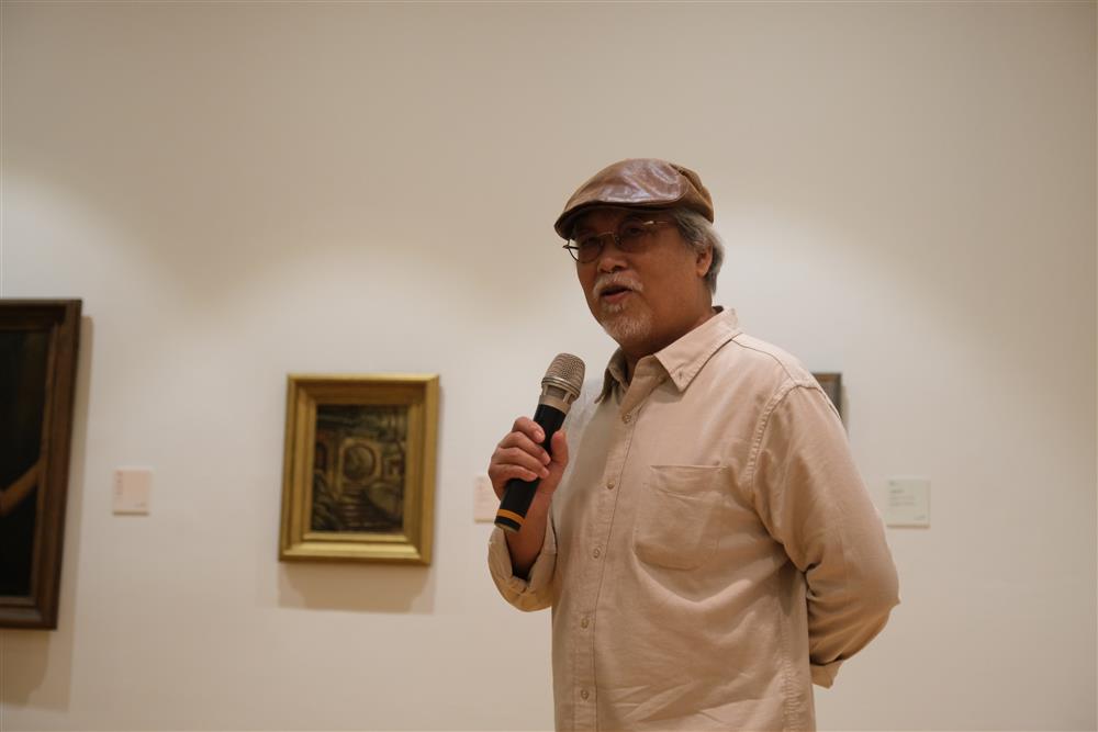 <p>梁煜輝，同樣居於“鄭家大屋”且時常觀摩趙偉夫先生寫生，成為“赤瓦堂”的最早弟子。他分享道趙先生的畫每每充滿人文關懷，以其作品《待哺》為例，趙先生描繪出饒富意味的等待，反映出一種底下階層莫名的無奈，觀者彷彿能感受到嬰孩竭力的哭聲和女子不忍的沉默， 不禁對她們的困境關心起來。</p>

<p> </p>
