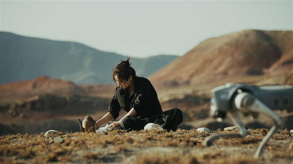 <p>彭韞《物•石•薩爾達坂村》</p>