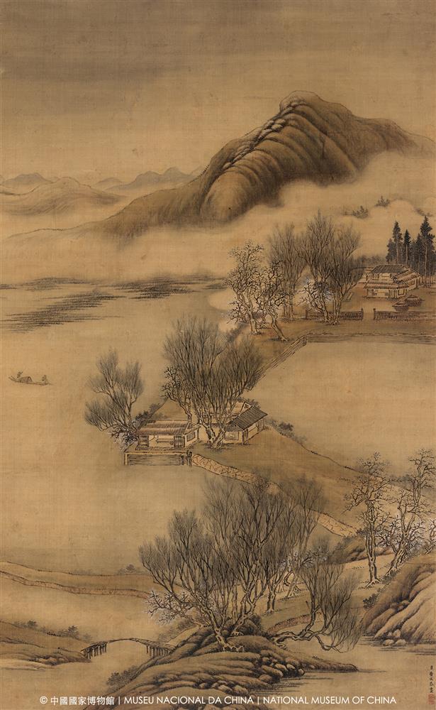 <p>唐岱以畫祗候內廷,康熙帝曾賜以“畫狀元”稱號。師法王原祁,所作筆力沉厚, 布置沉穩,意趣淹潤,為“婁東派”影響深入宮廷繪畫之標誌。此圖為典型文人意趣題材之山水繪畫,遠山矗立雲海之中,氣勢巍峨且不失含蓄,暗示文人高尚而謙遜的品格。中景湖沼中繪草堂與院落各一處,中有小徑相連,展現出一幅清雅的世外桃源情景。近景小橋、阡陌道路將觀者視線引向草堂,道邊雜樹突出了嚮往世外隱居的文人趣味。</p>
<p>**********</p>
<p>湖山春色圖</p>
<p>唐岱</p>
<p>清</p>
<p>絹本設色立軸</p>
