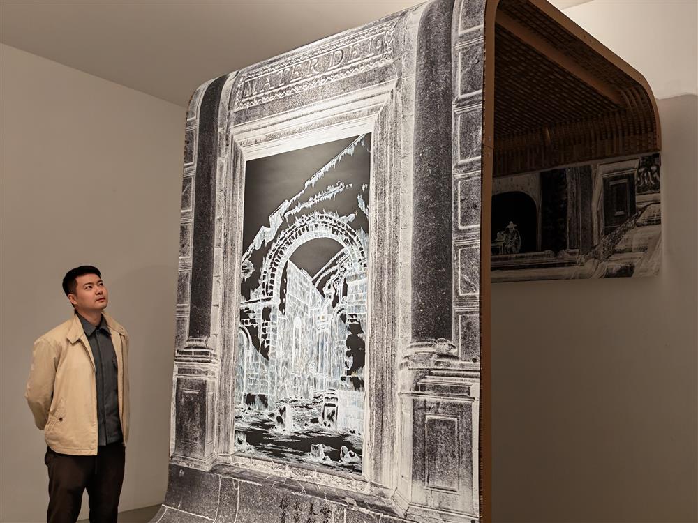 <p>參展藝術家霍凱盛<br />
＿＿＿＿＿＿<br />
浮石<br />
霍凱盛<br />
藝術微噴、繪畫、高強度瓦楞紙</p>

<p>&nbsp;</p>
